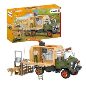 New Schleich Wild Life Animal Rescue Toy Truck with Ranger and Animals Playset